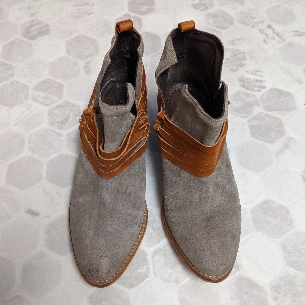 Diba True Sly Fox Pull On Booties